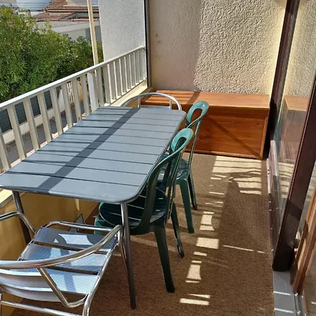 Juste A Cote De La Plage, Wifi Apartment
